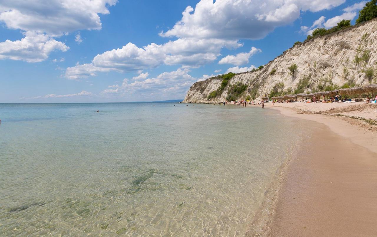 Sea View & Infinity Pool Apartments In Kaliakria Resort Balchik Exterior photo