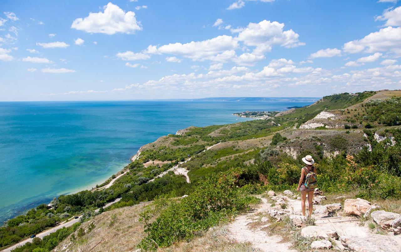 Sea View & Infinity Pool Apartments In Kaliakria Resort Balchik Exterior photo